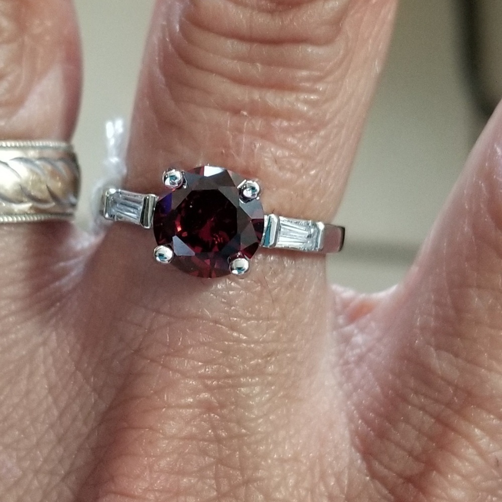 RING - Picture 1 of 4